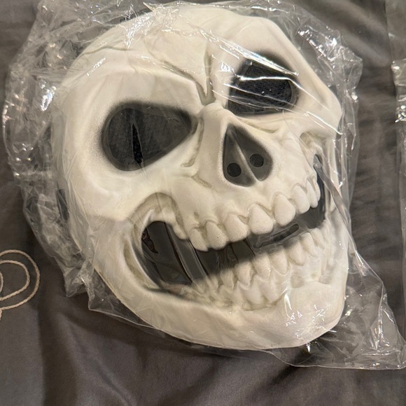 NWT Skeleton Halloween Costume - Picture 5 of 15